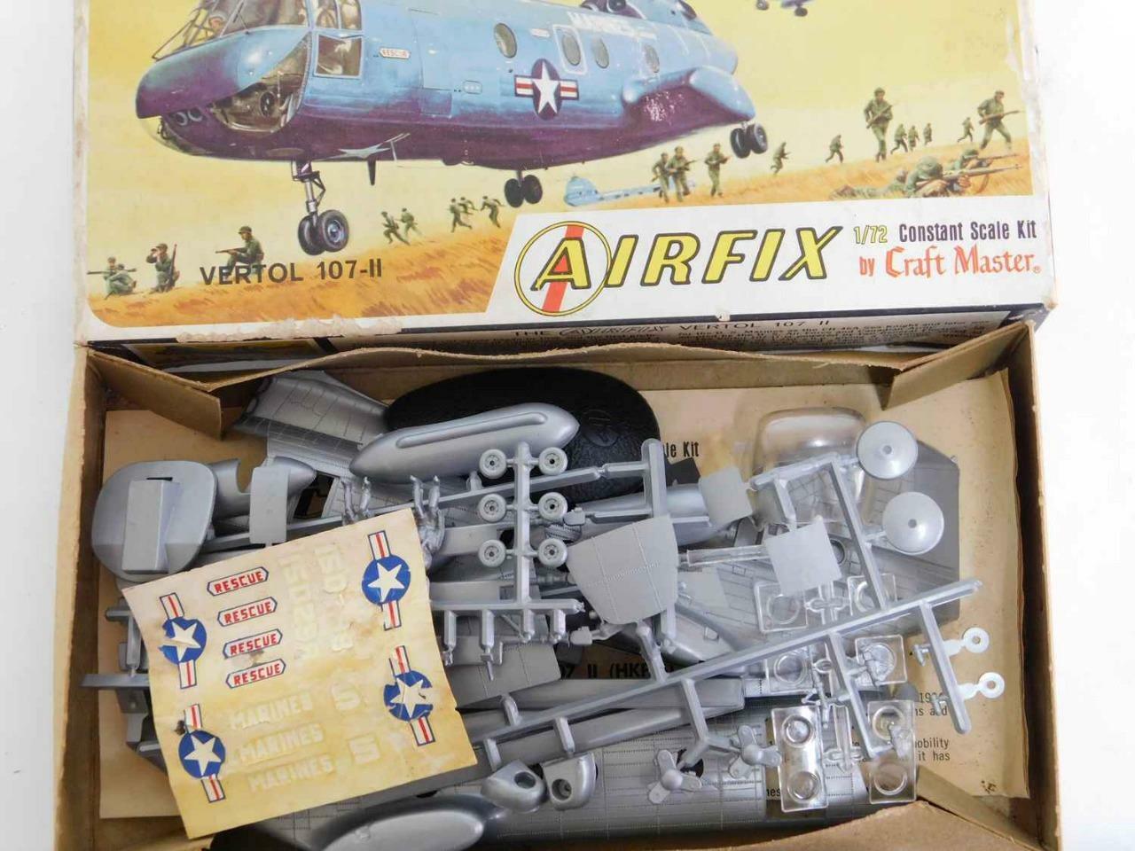 1/72 Airfix Boeing Vertol 107-II Helicopter Plastic Aircraft Model Kit 1302-70