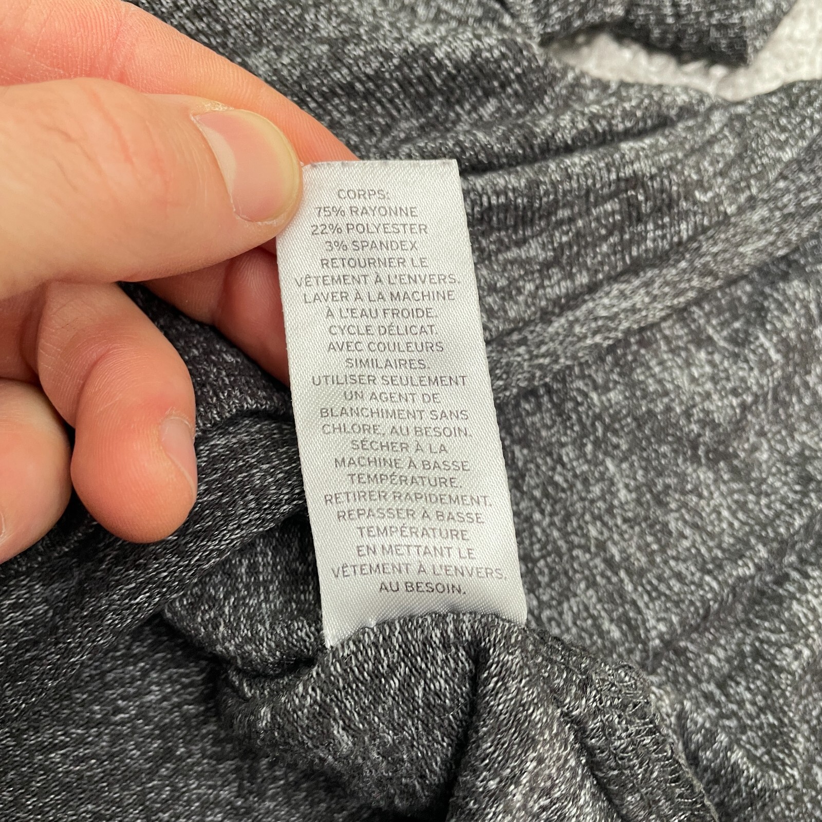 Make + Model Basic T-Shirt Womens Medium Dark Gra… - image 6