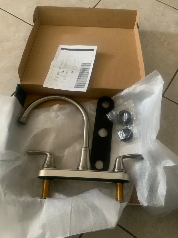 Grifo de cocina Premier Waterfront de dos manijas níquel cepillado 3577632 / EE. UU. Foto 2 de 2