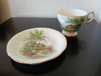Small Vtg. 4 oz Queen Anne Tudor Cottage Teacup & Saucer Set - Made In England 