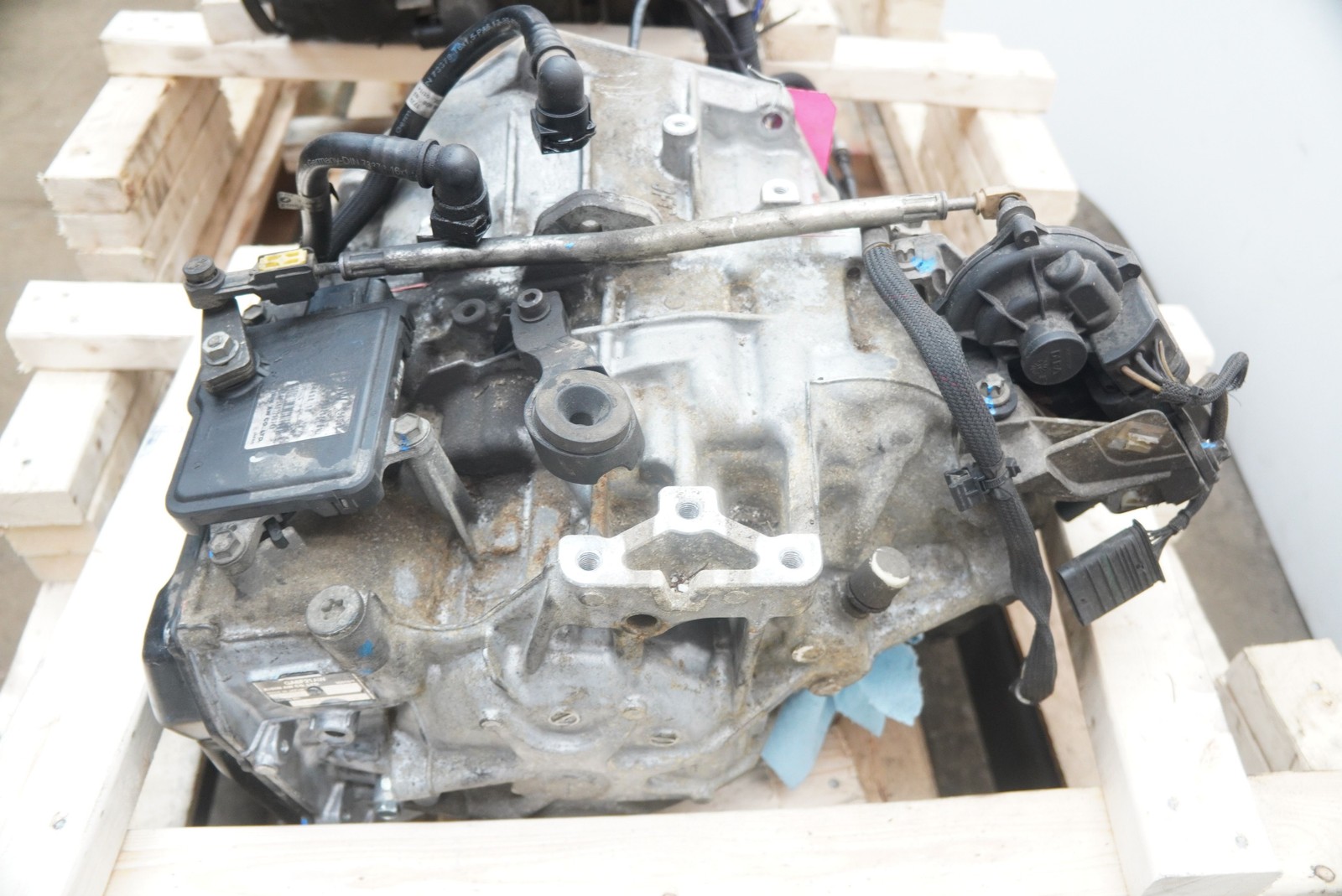 Rear 6-Speed Automatic Transmission Assembly 24008695750 OEM BMW i8 2014-17