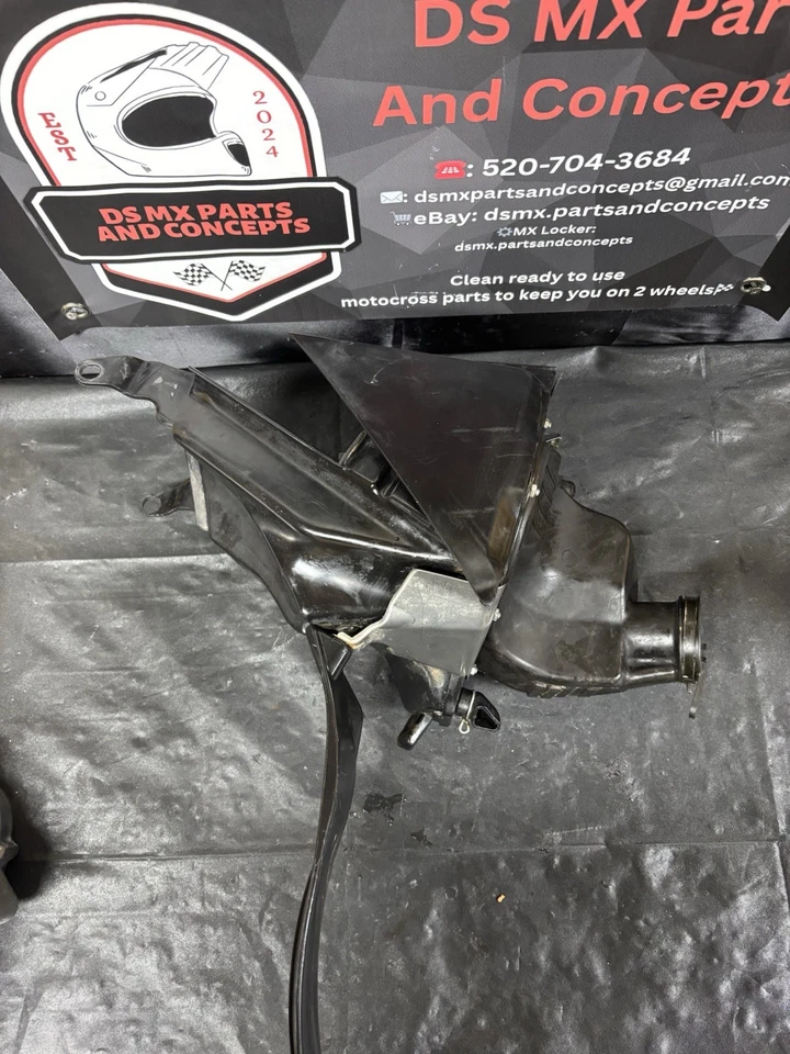 Honda CRF250R 2006 OEM caja de aire admisión filtro de aire estuche 17250-KRN-850 Foto 3 de 4