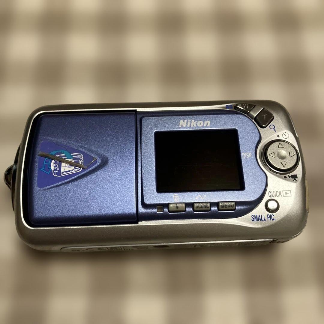 Nikon Coolpix 2500 Digital Camera Silver/Blue Compact Used