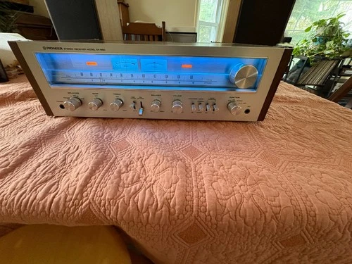 Vintage Pioneer SX-650 Vintage AM/FM Stereo Receiver