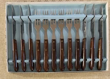 VTG RICHARDS Stainless Vanadium Steel Sheffield Eng 12 Pc Wood Handles  READ