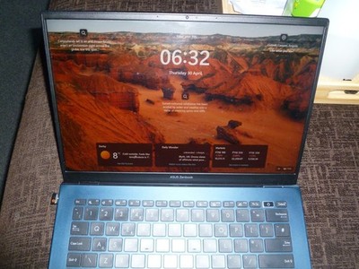 Originalverpackter ASUS Zenbook 14 Laptop - Intel Core i5 512 GB SSD (ÜBERHITZUNG)