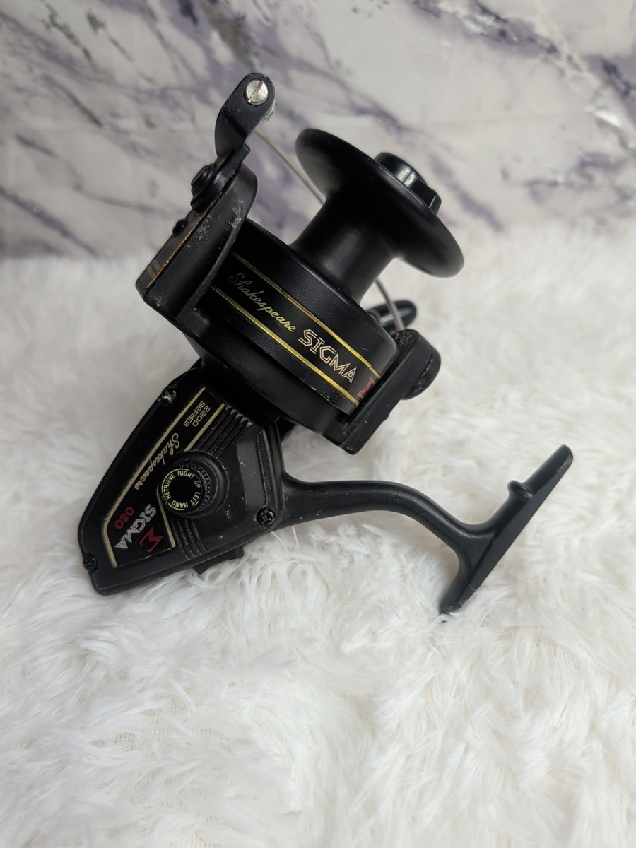 Vintage Shakespeare Sigma 2200 Series 080 Fishing Reel Made in