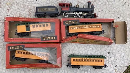 Rare Tyco Mantua HO Scale Hooterville Cannonball Locomotive & Cars Partially Box