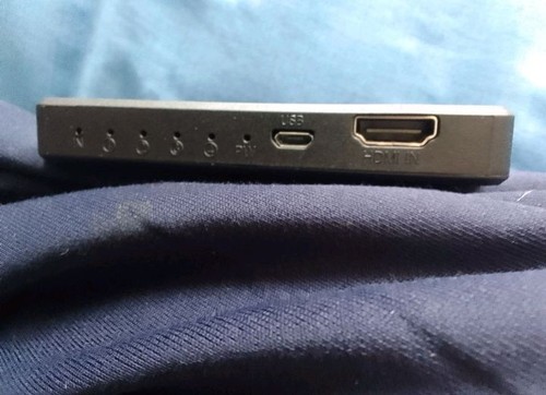 HDMI Splitter 1-in-4 Out Extended Display 4K mit HDMI Kabel - Bild 4 von 5