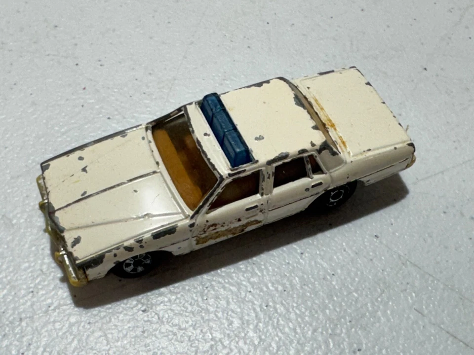 Coche de policía ERTL The Dukes Of Hazzard 1980 1:64 Sheriff Rosco Bonneville Foto 2 de 4