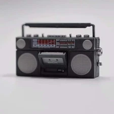 1/6 Dollhouse Miniature Old Boombox Vintage 1960's Radio Music Soldier Accessory