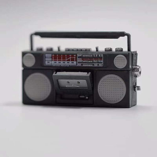 Miniatures maison de poupée échelle 1/6 ancienne boombox vintage années 1960 radio musique soldat - Photo 1 sur 5