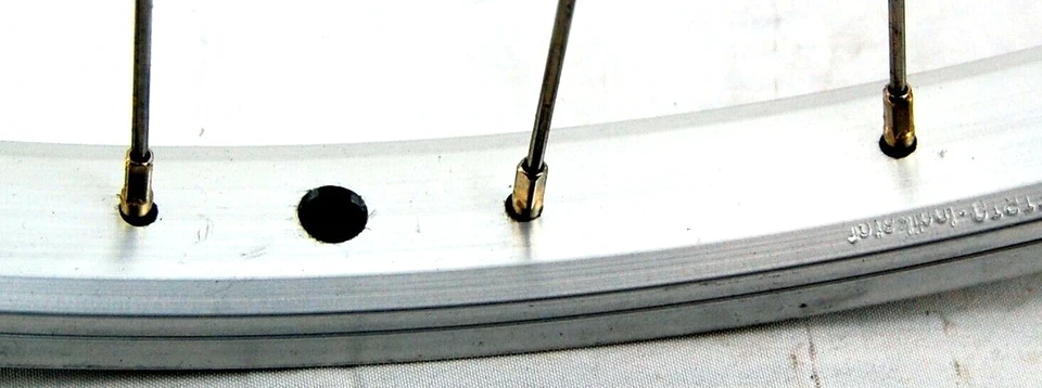 26 Zoll Hinterrad Laufrad Kasten Felge + 7 fach Shimano Kranz silber Alu - Bild 3 von 3