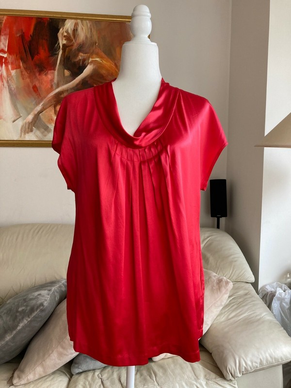 DKNY Red Satin Blouse – Size 6 – New