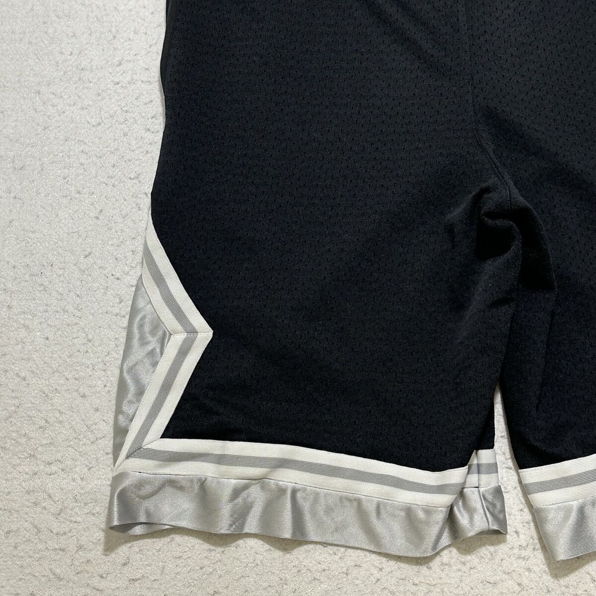 Vintage Nike Basketball Mens Medium Baggy Athletic Shorts Vintage Nike Basketball Mens Medium Baggy Athletic Shorts