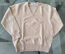 PRINGLE SUPER LAMBSWOOL V-NECK SWEATER MEN SZ 42 / 107