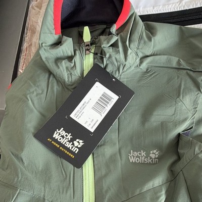 Jack Wolfskin Women s Green Hooded Full Zip Logo Softshell Veat size medium
