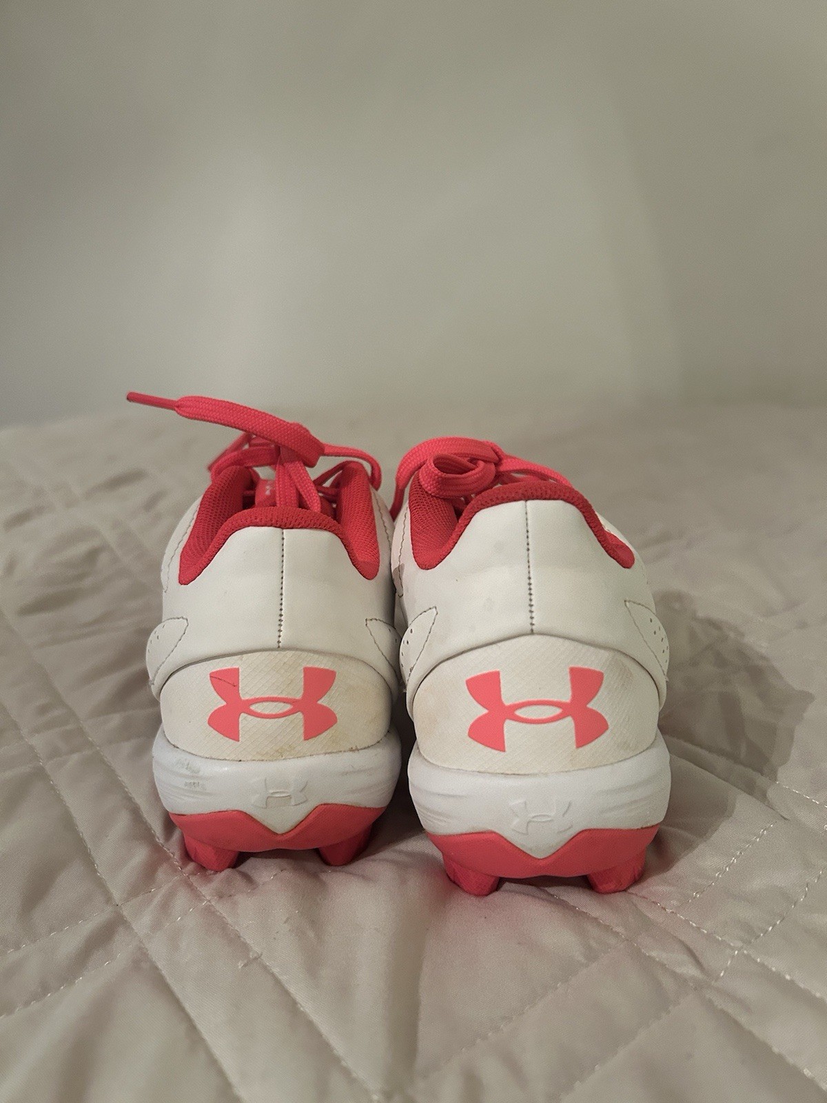 Under Armor Kids Pink And White Cleats Size 1Y thumbnail 8