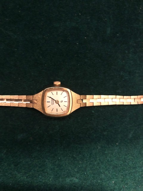citizen quartz watch gold vintage