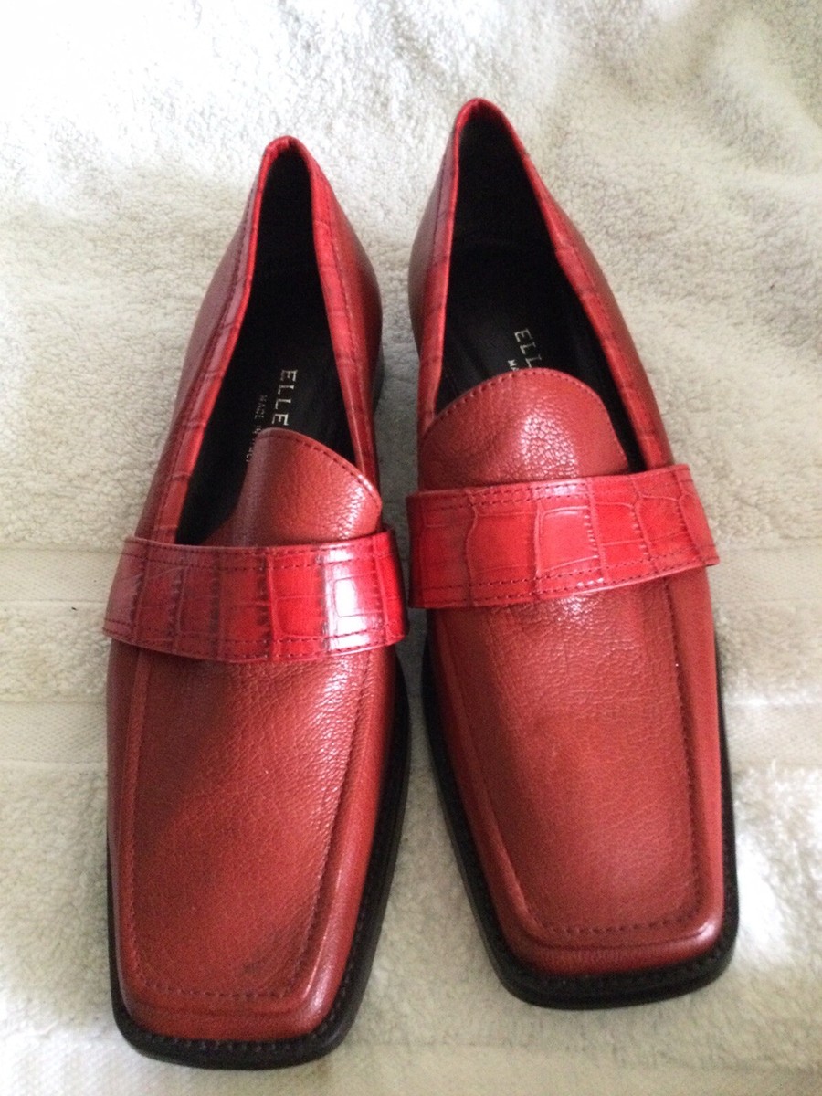 Elle Zetta Made In Italy Red flat Women shoes Size 6.5 US  display picture 3