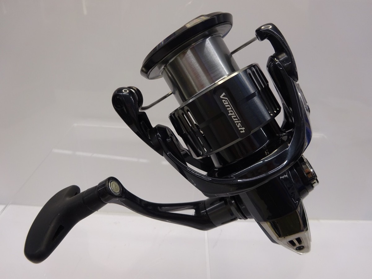 Shimano 19 Vanquish C3000 Spinning Reel 5.3 Gear Used from Japan