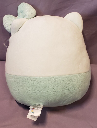 Peluche Squishmallows Hello Kitty 50 Aniversario Verde Monocromo 8" Nuevo con Etiquetas Sanrio - Imagen 3 de 5