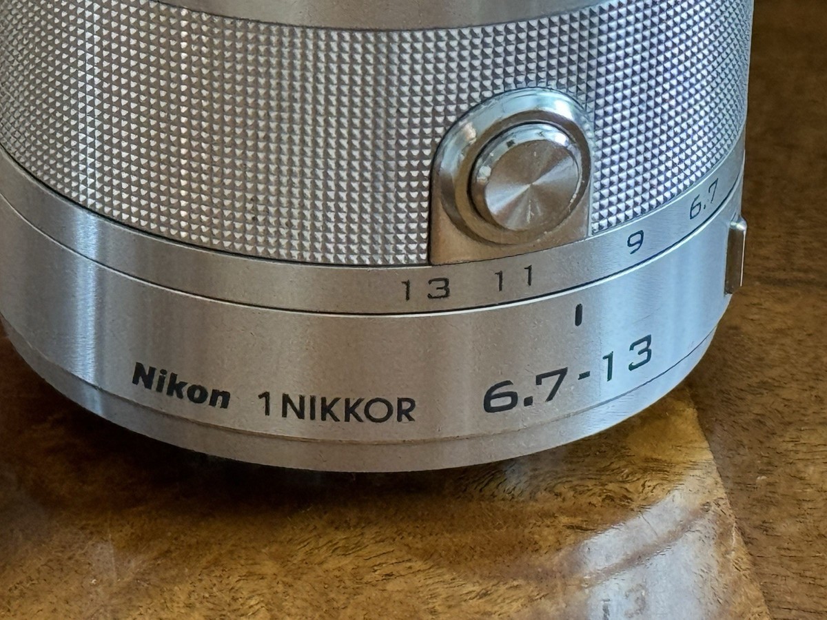 Nikon 1 NIKKOR 6.7-13mm f/3.5-5.6 Aspherical VR Lens Silver for J
