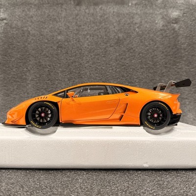 1:18 AUTOart Lamborghini Huracan LP620-2 Super Trofeo Arancio Borealis Orange