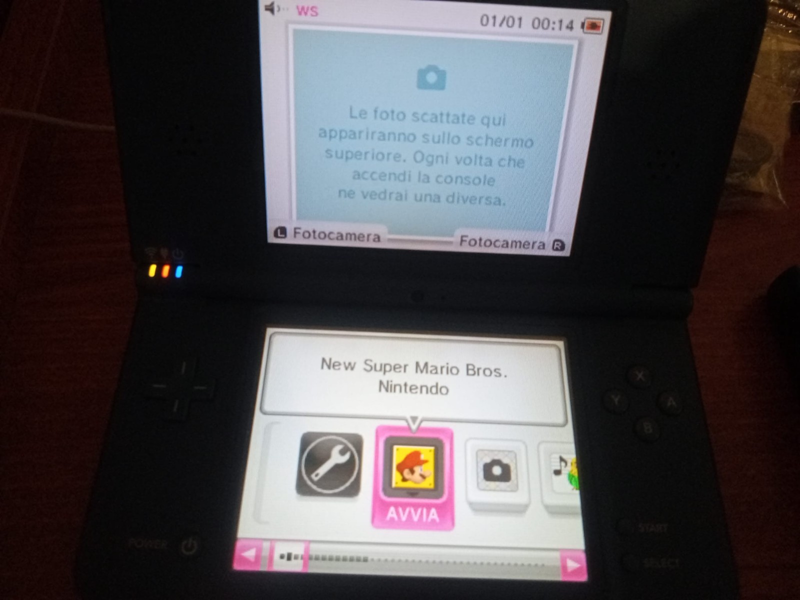 nintendo dsi xl blu con gioco Super mario e Barn Yard Blast-caricatore originale