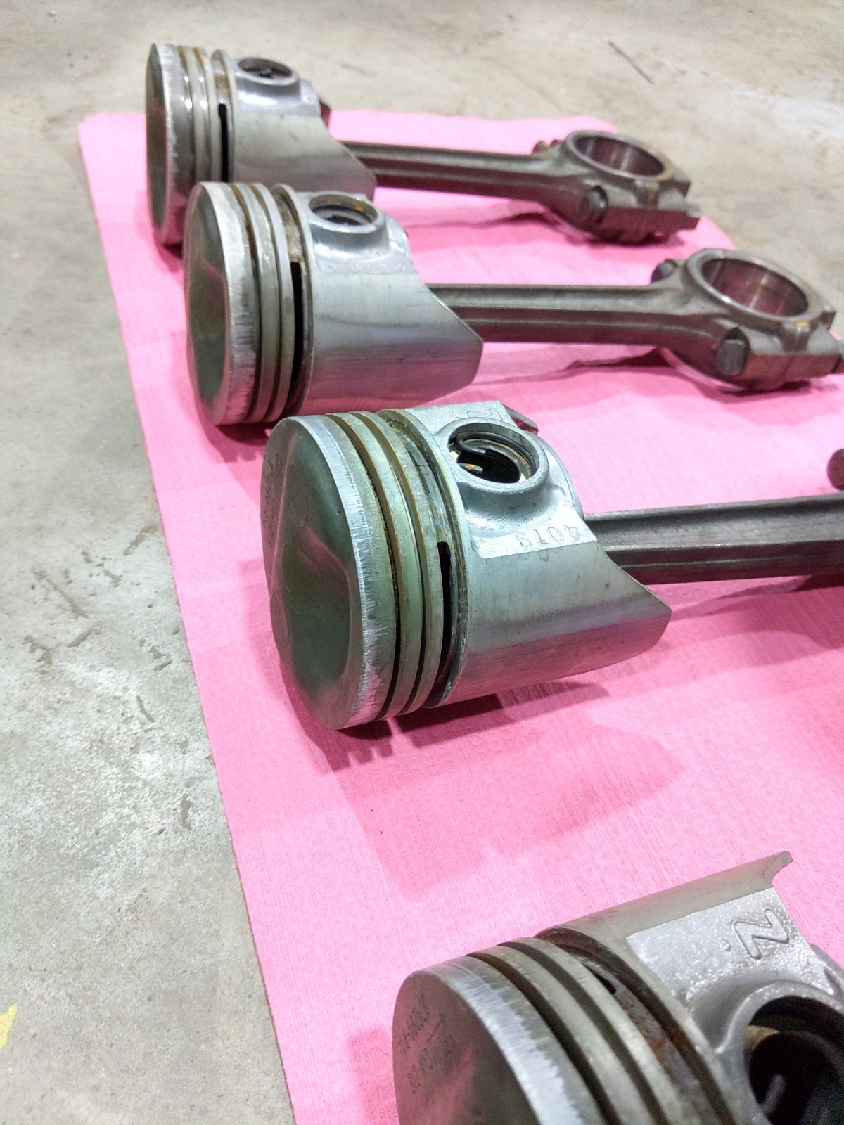 4 Farmall Super C Tractor IH Fire Crater Add Power pistons rods & rings IHC