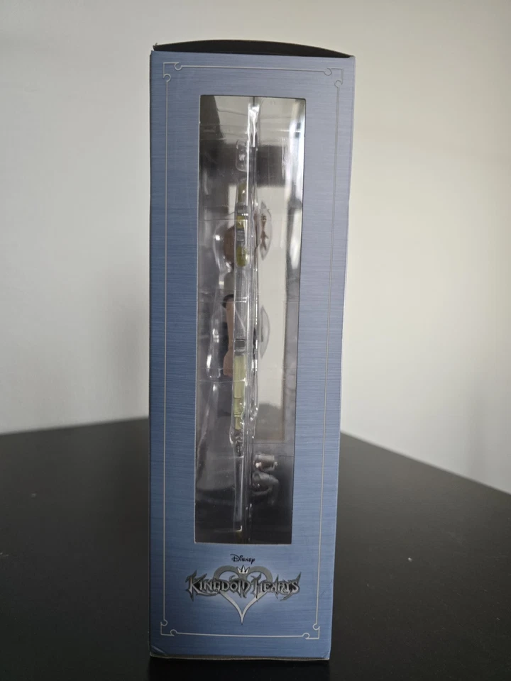 🔥RARE🔥 Roxas W/ Oathkeeper Sealed Diamond Select Kingdom Hearts Walgreens EXC - Image 3 of 4