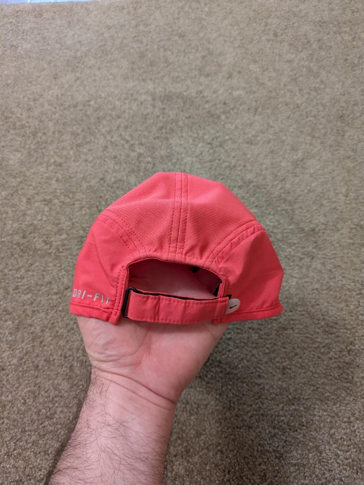 Gorra Nike Featherlight Panel Rosa Dri Fit Mujer Malla Top Foto 3 de 4