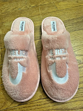 True Religion Slippers Pink, Slip On, 8-9 LG Horseshoe Logo NWOT B3