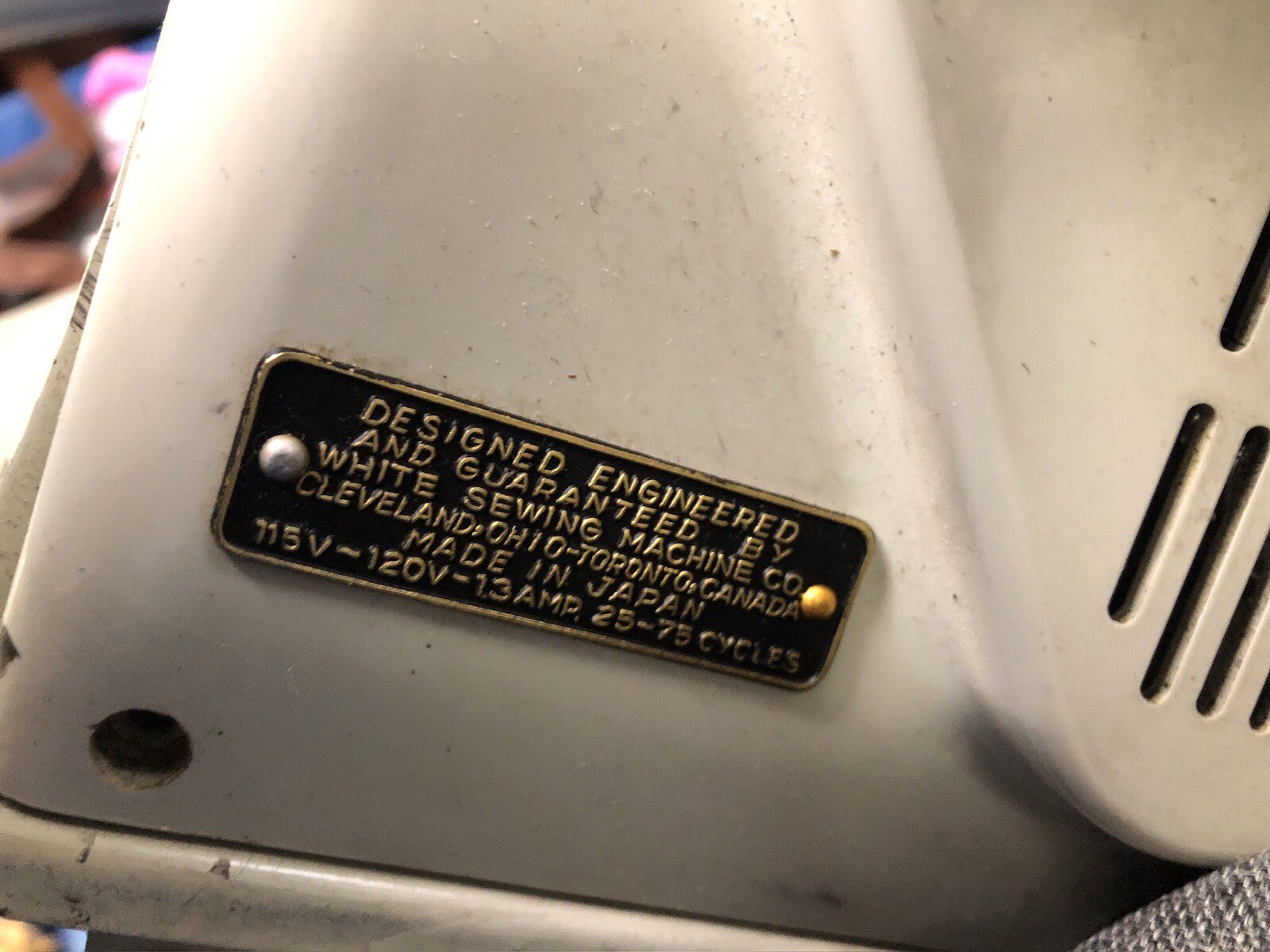 VTG WHITE SEWING MACHINE Parts PRESSER FOOT Bobbin Replacement Model