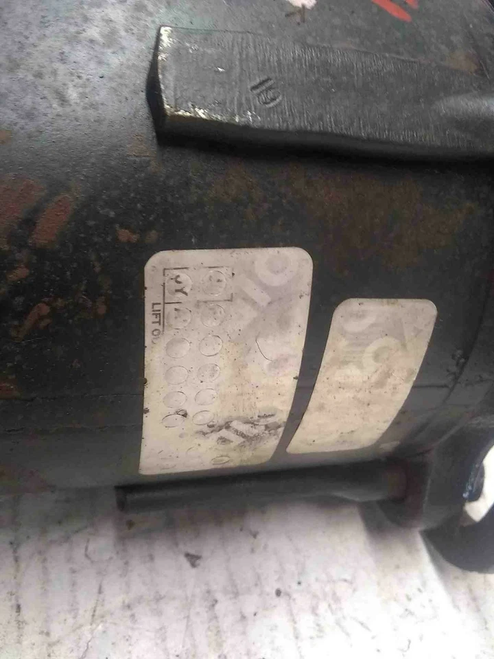 Chevrolet Suburban 1975-1984 serie 20 OEM Camaro radial sin interruptor Foto 4 de 4