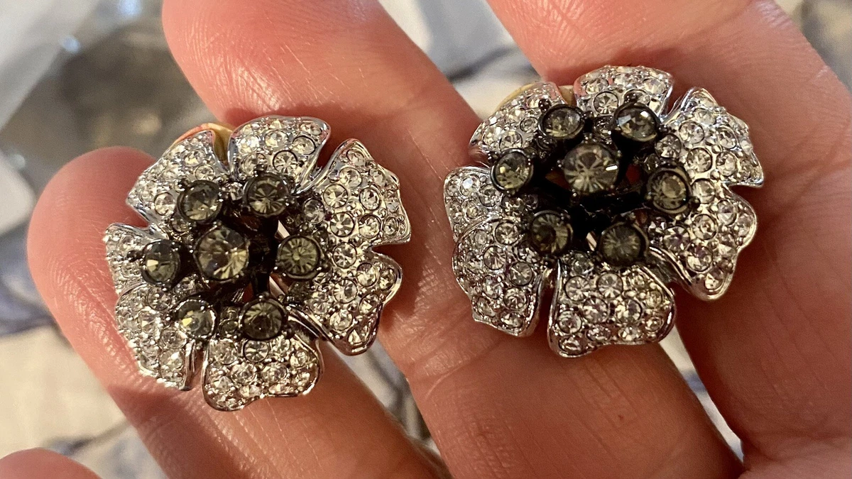 Vintage Signed NOLAN MILLER Pave Rhinestone Flower Clip on