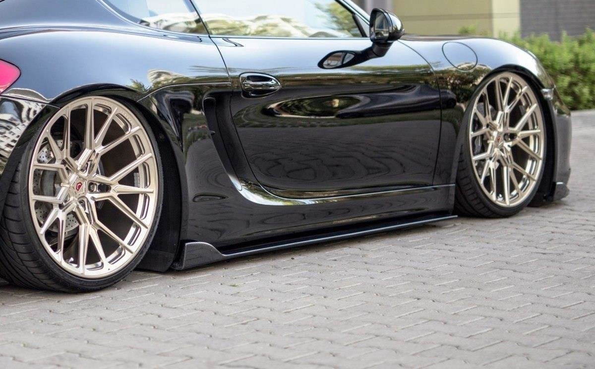 Rajouts de bas de caisse Maxton noir brillant pour Porsche Cayman 981C