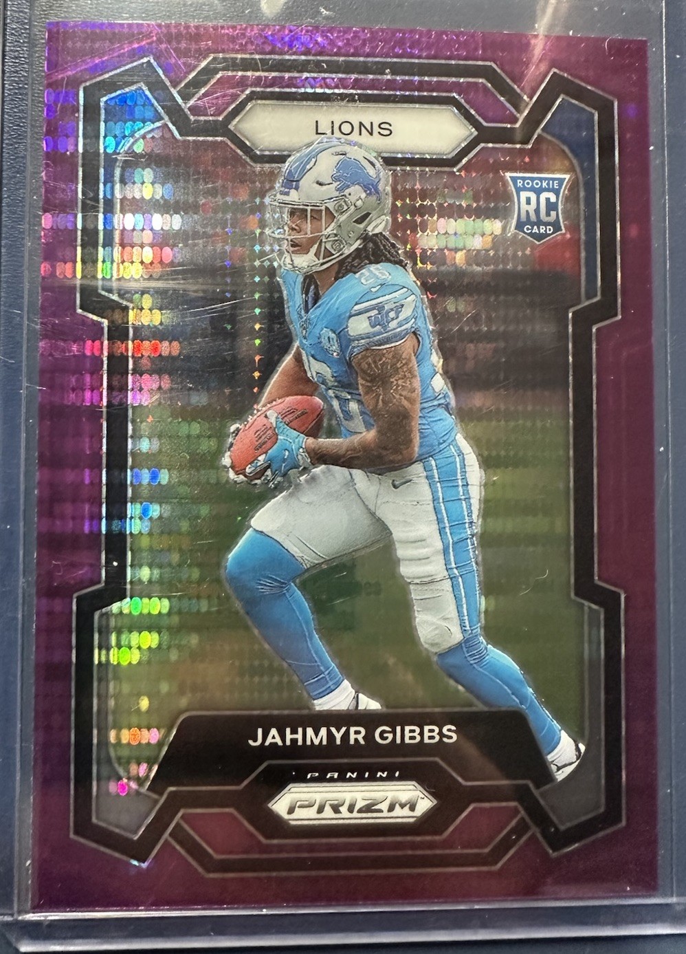 2023 Panini Prizm - Rookies Jahmyr Gibbs #331 Purple Pulsar Prizm (RC)
