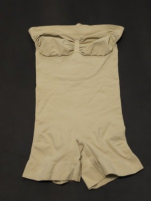 SKIMS Seamless Sculpt Strapless Shortie Bodysuit Shapewear Nude sz Medium NWOT