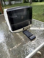 Magnavox RD0946 T102 White CRT 9 Inch Gaming TV With Remote Tested Working