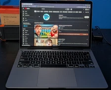 Apple MacBook Air 13.3 in 2020/Apple M1 256 GB 8 GB Apple M1 READ DESCRIPTION