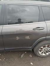 2019 Jeep Cherokee Rear Left Door White Oem Used 4dr Suv Gray 2019 Jeep Cherokee Rear Left Door White Oem Used 4dr Suv Gray