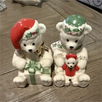 Lenox Christmas Polar Bear Ceramic Salt & Pepper Shakers Set w/ Holly Dish Tray