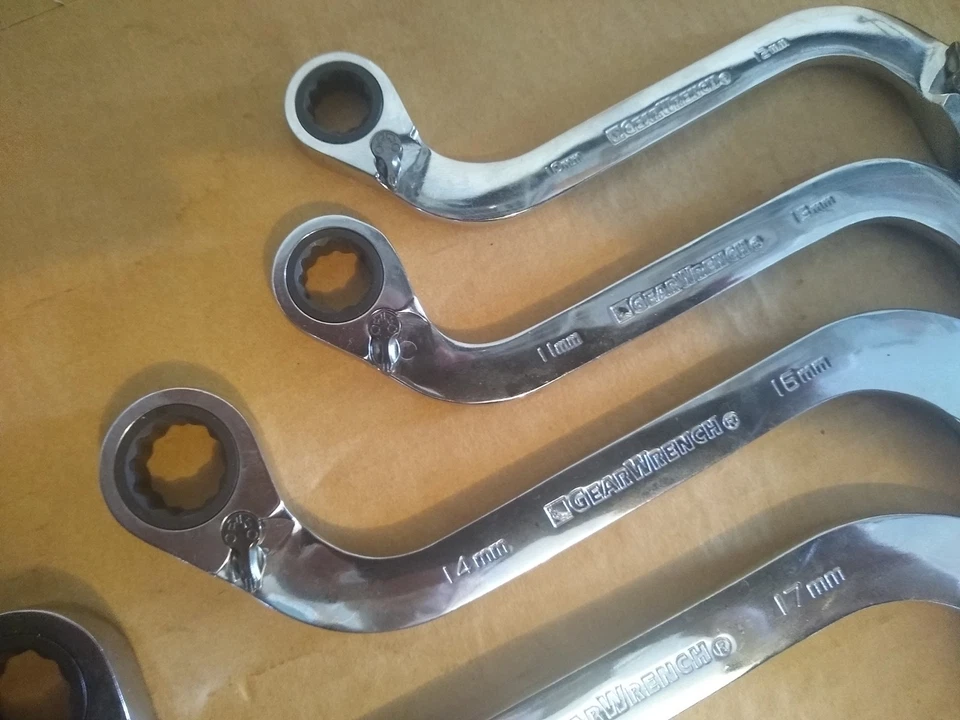 Juego de llaves métricas S de trinquete especial de 5 piezas GREARWRENCH nunca usadas Foto 3 de 4