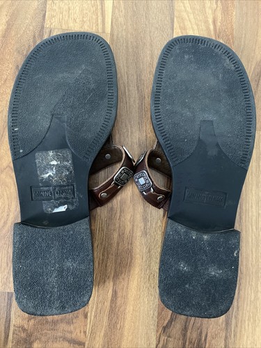 Sandali Minnetonka donna taglia 8 marrone in pelle perizoma cinturino a T scarpe decorazione argento - Foto 10 di 10