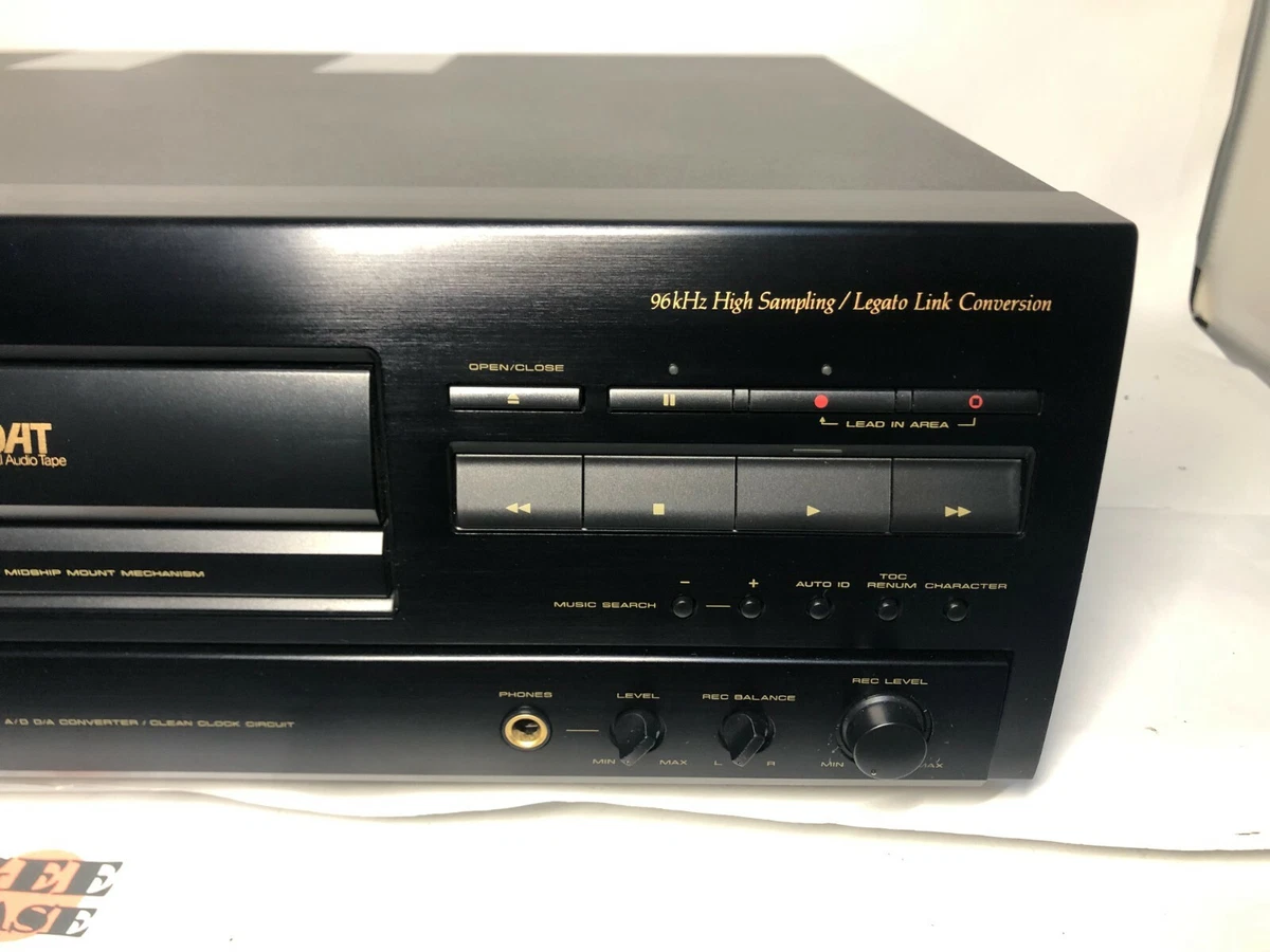 Pioneer D-05 Digital Audio Cassette Tape Deck DAT Deck Good