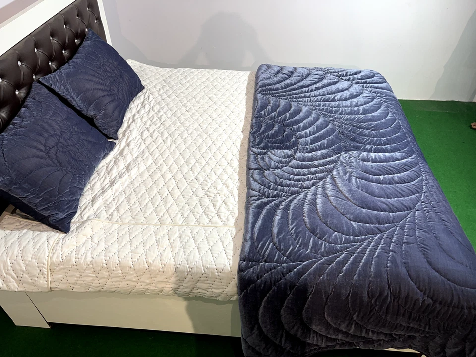 Grey velvet shell quilt King Size comforter Bedspread Blankets Bedding set - Image 3 of 4