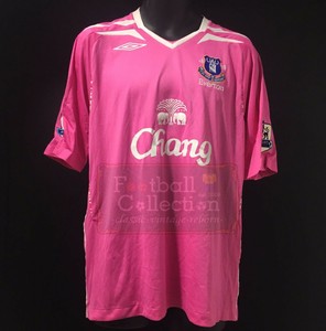 everton pink jersey