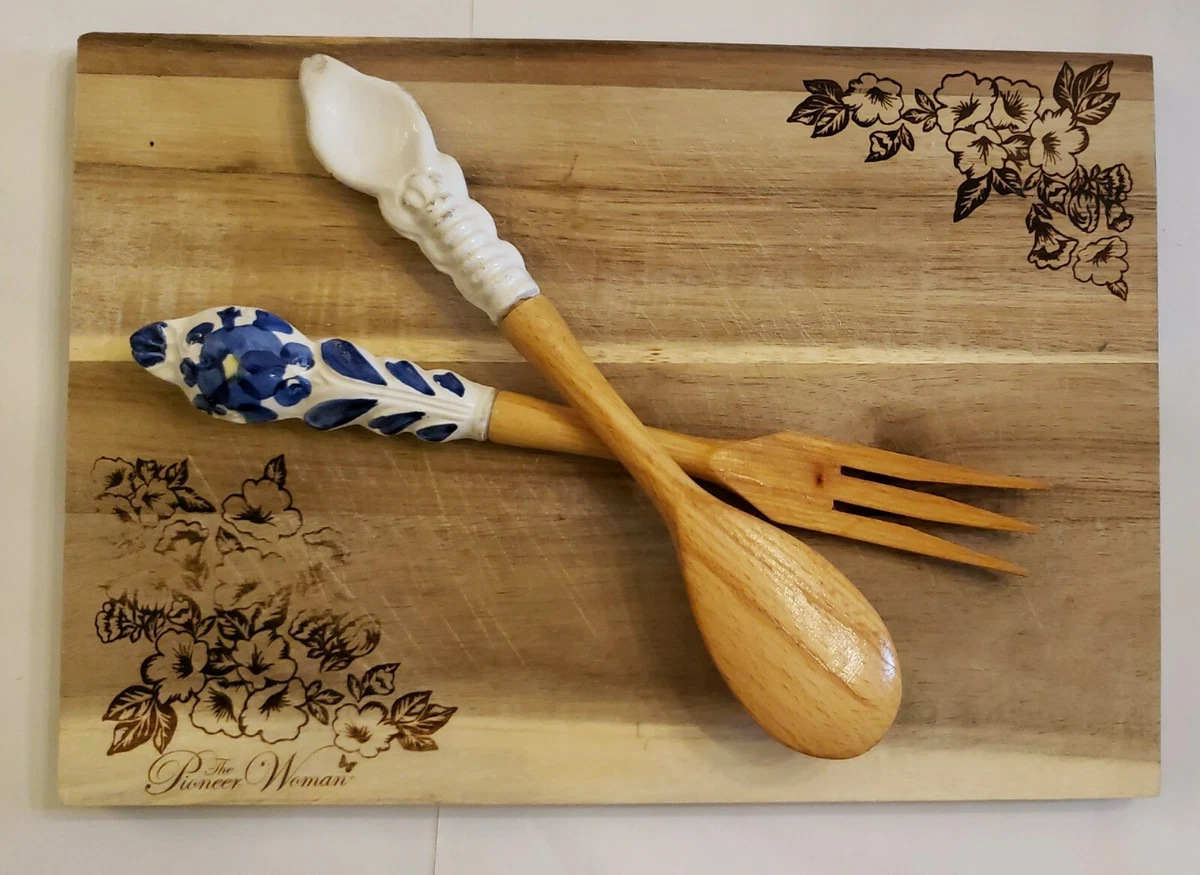 Pioneer woman wooden cutting cheap board