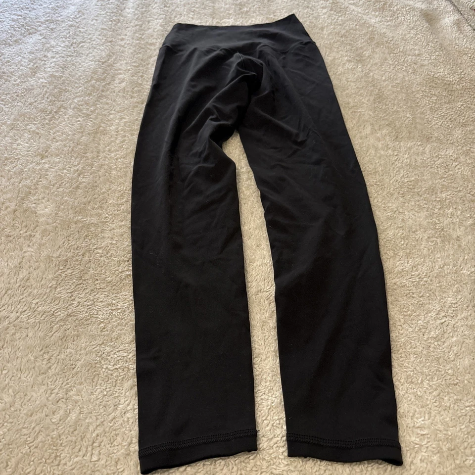 Legging Offline By Aerie 7/8 tiro alto M negro cintura en V usado una vez elástico suave Foto 4 de 4